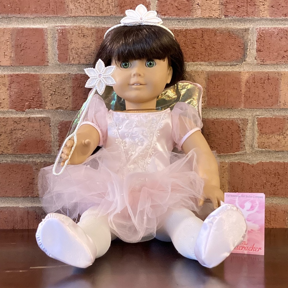 American Girl doll from the 90s! Two outfits! Pleasant Company brand.